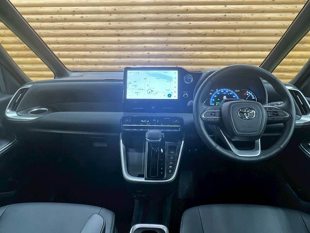 トヨタ&nbsp;ノアハイブリッドの画像3