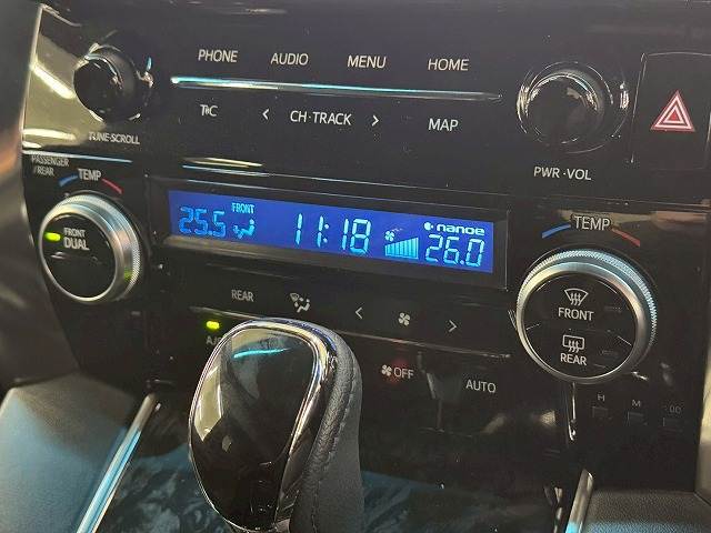 トヨタ アルファードの画像14