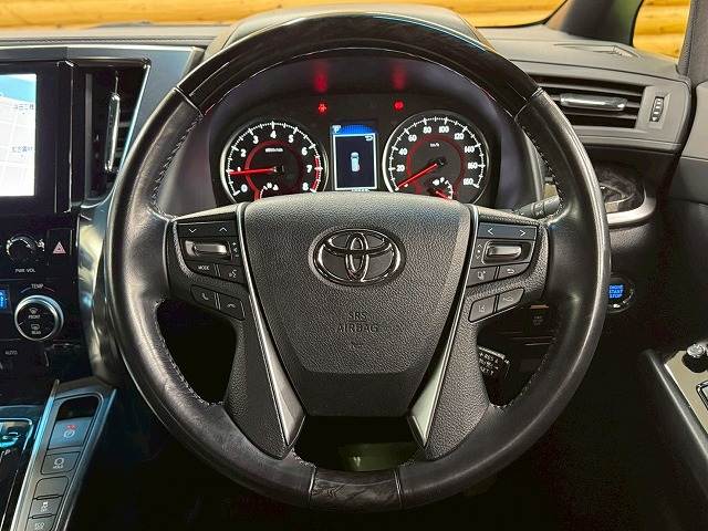 トヨタ アルファードの画像15