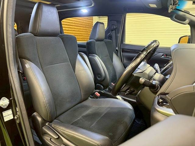 トヨタ&nbsp;アルファードの画像9