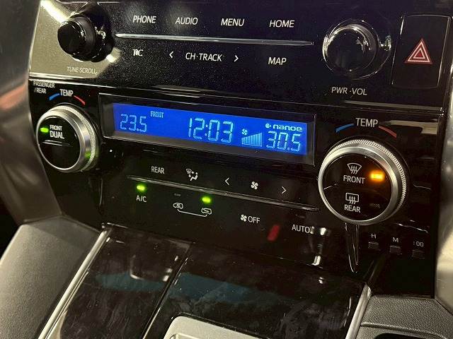 トヨタ&nbsp;アルファードの画像14