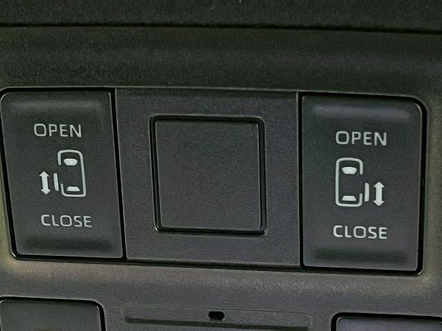 トヨタ ヴォクシーハイブリッドの画像8