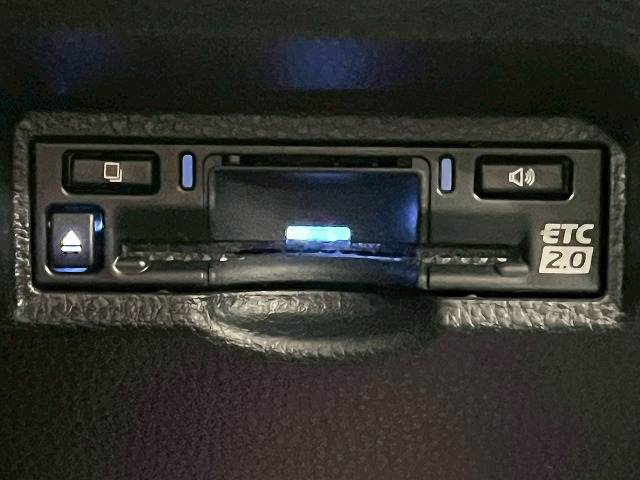 トヨタ ヴォクシーハイブリッドの画像11