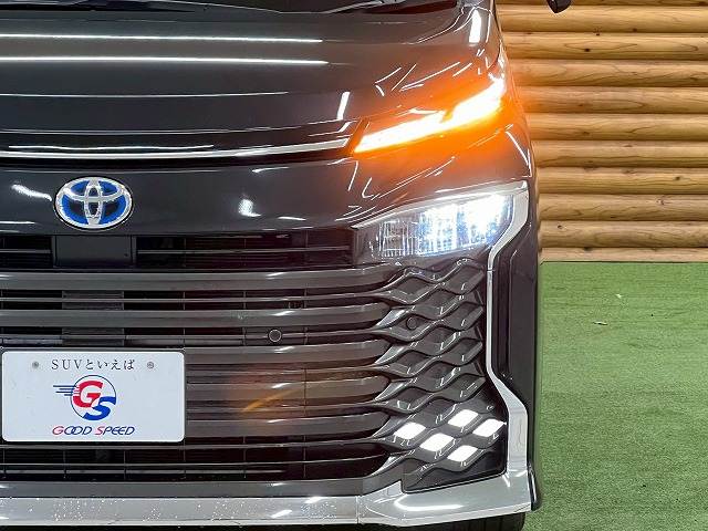 トヨタ ヴォクシーハイブリッドの画像15