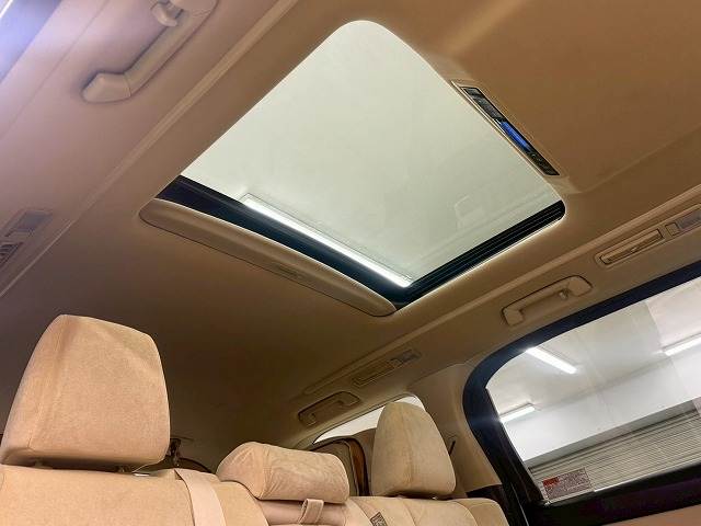 トヨタ&nbsp;アルファードの画像8