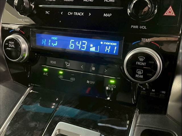 トヨタ アルファードの画像14