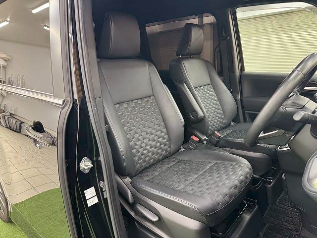 トヨタ&nbsp;ヴォクシーの画像9