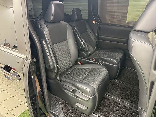 トヨタ&nbsp;ヴォクシーの画像10