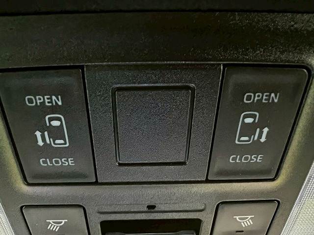 トヨタ&nbsp;ヴォクシーの画像6