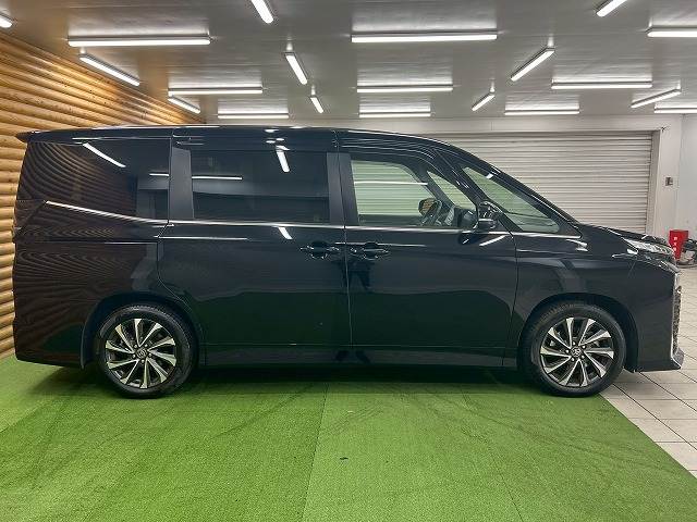 トヨタ&nbsp;ヴォクシーの画像18