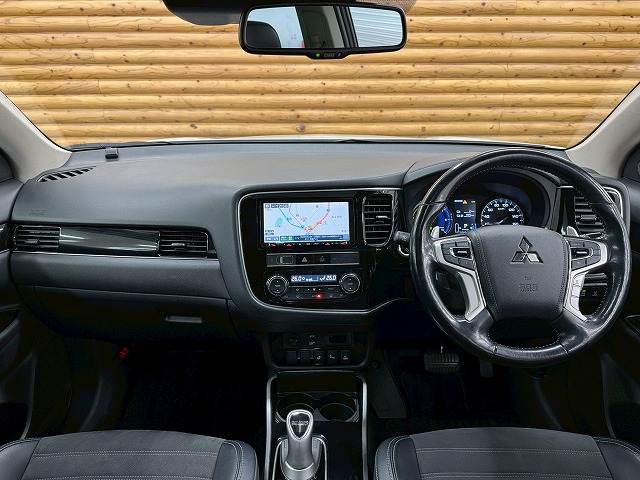 三菱&nbsp;アウトランダーPHEVの画像3