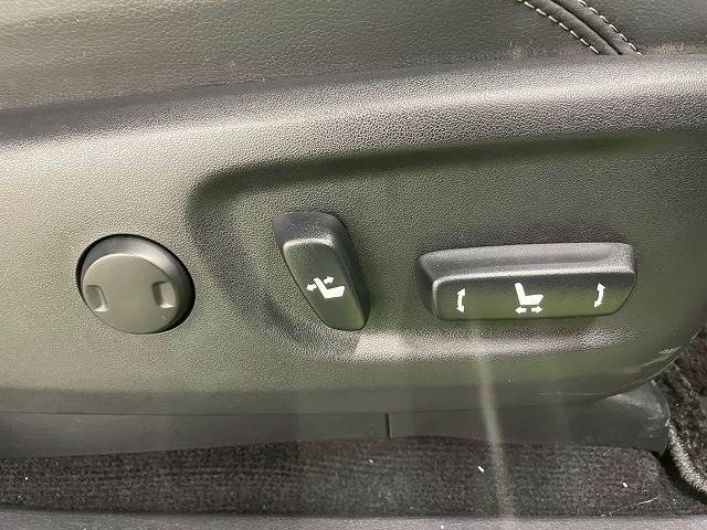 トヨタ&nbsp;ランドクルーザープラドの画像8