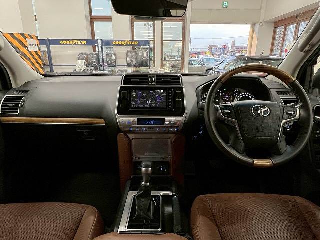 トヨタ&nbsp;ランドクルーザープラドの画像3