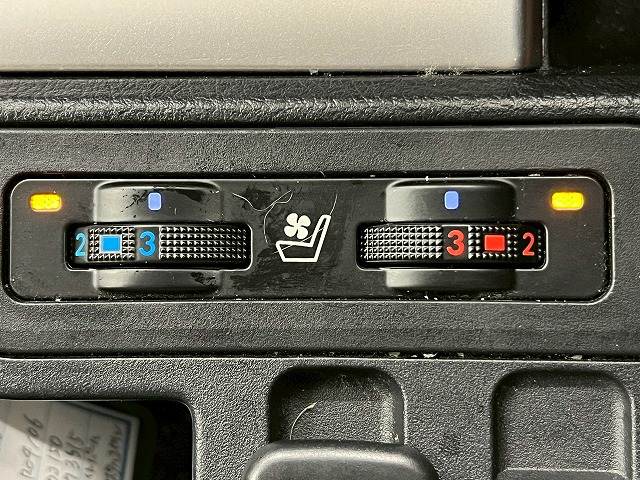 トヨタ&nbsp;ランドクルーザープラドの画像6