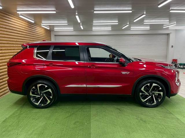 三菱 アウトランダーPHEVの画像18