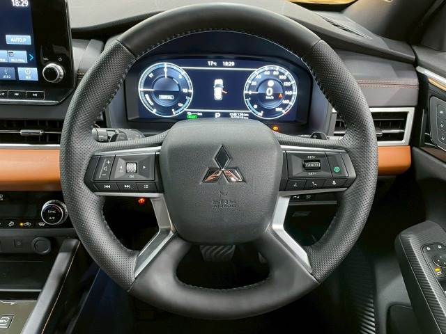 三菱 アウトランダーPHEVの画像15