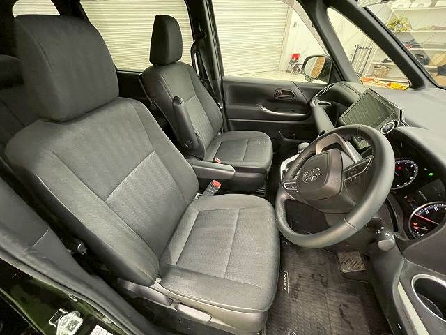 トヨタ ヴォクシーの画像9