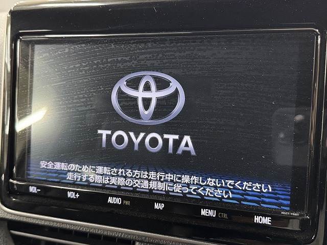 トヨタ&nbsp;ヴォクシーの画像4