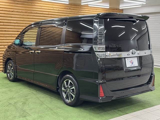 トヨタ&nbsp;ヴォクシーの画像17