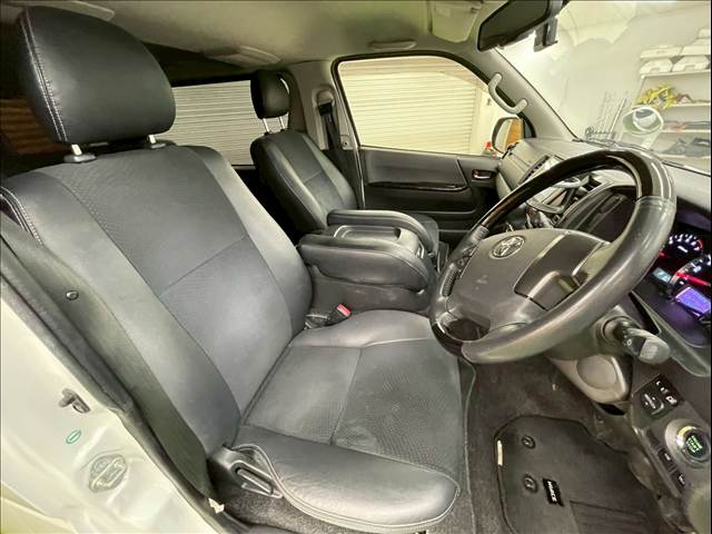 ハイエースバンロングボディ□スーパーGL ダークプライム 内装他