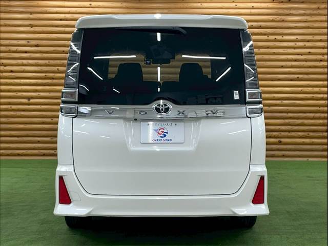 トヨタ&nbsp;ヴォクシーの画像14