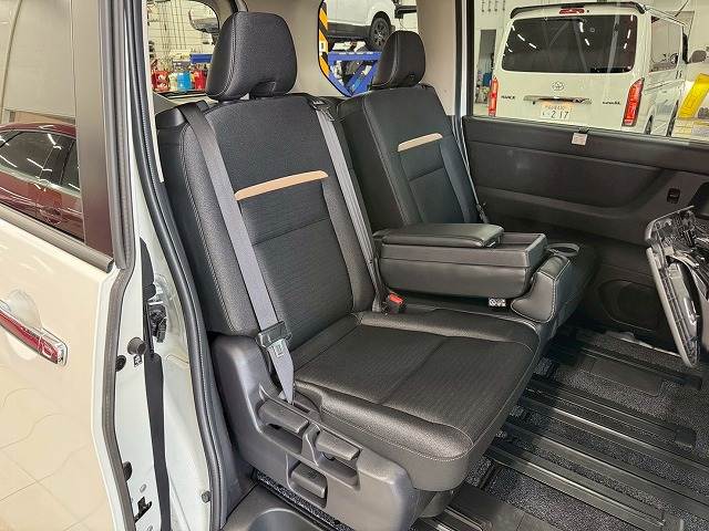 日産&nbsp;セレナの画像9