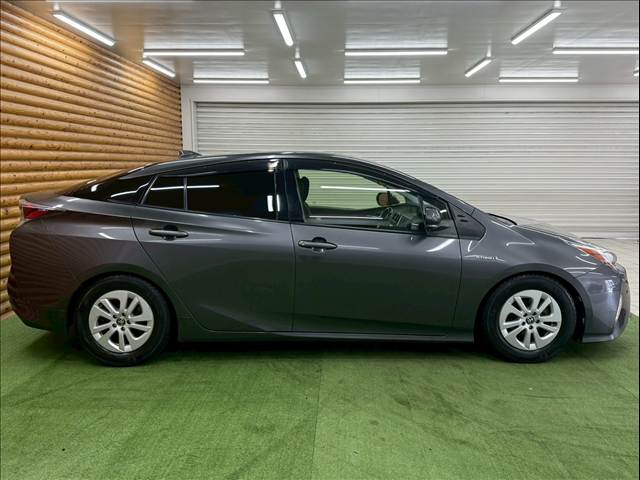 トヨタ プリウスの画像18