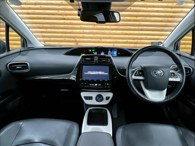 プリウスA プレミアム “ツーリングセレクション” 内装他