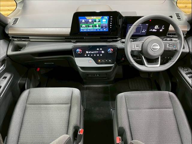 セレナ□ハイウェイスターV 内装他