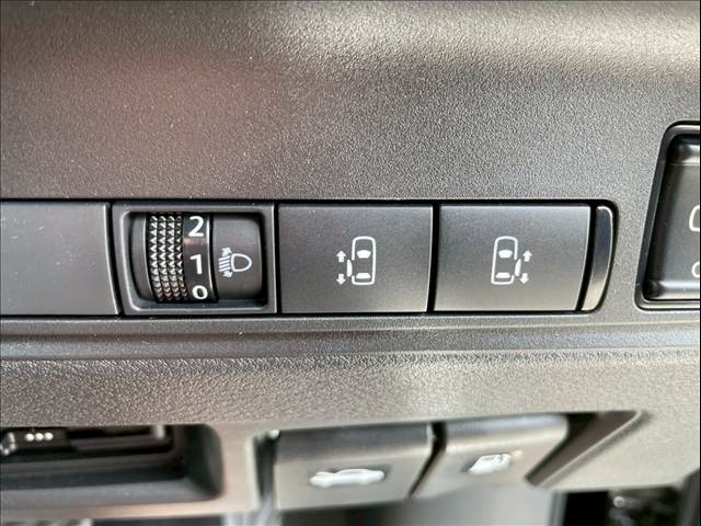 セレナ□ハイウェイスターV 内装他