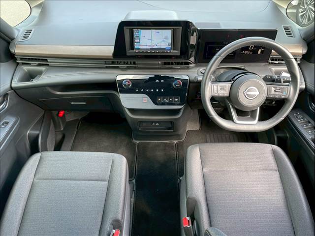 セレナ□ハイウェイスターV Vセレクション 内装他