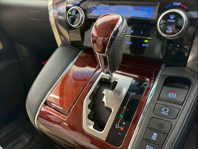 トヨタ&nbsp;ヴェルファイアの画像6