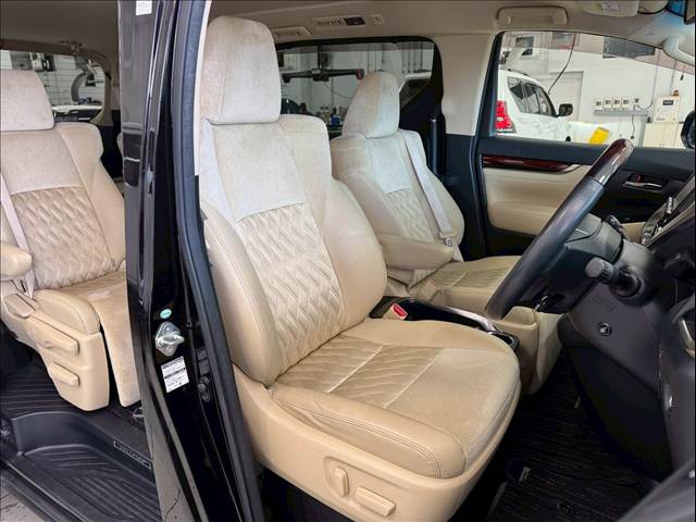 トヨタ&nbsp;ヴェルファイアの画像9