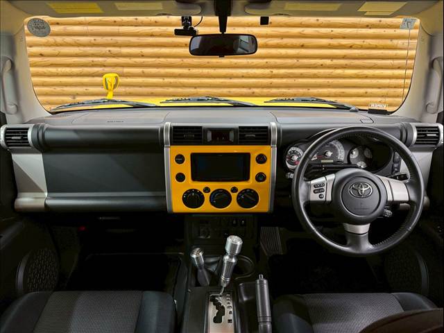 トヨタ&nbsp;FJクルーザーの画像3