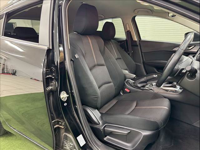 マツダ アクセラスポーツの画像8