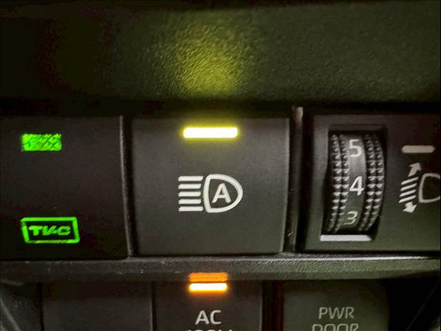 トヨタ&nbsp;ヴォクシーハイブリッドの画像13