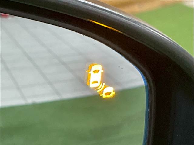 ホンダ ヴェゼルハイブリッドの画像8