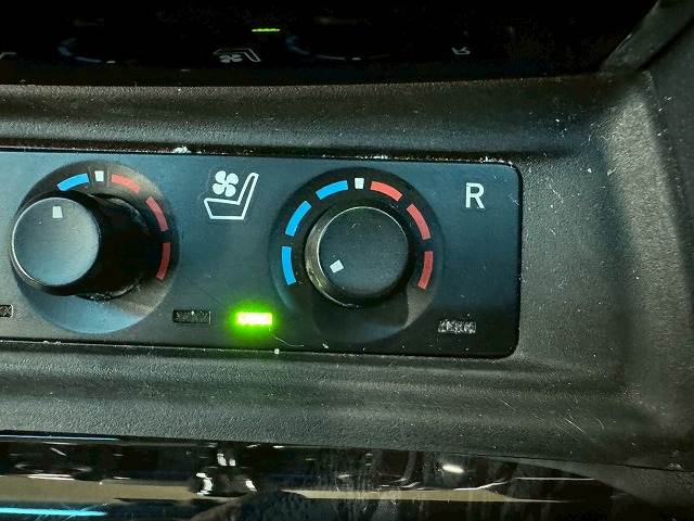 トヨタ アルファードの画像12