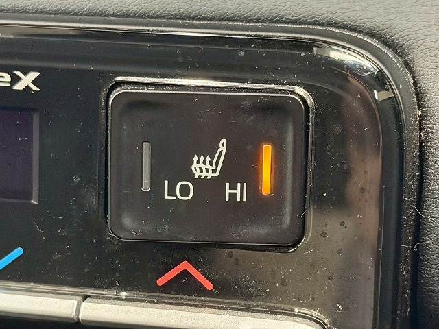 トヨタ&nbsp;ヴォクシーハイブリッドの画像13