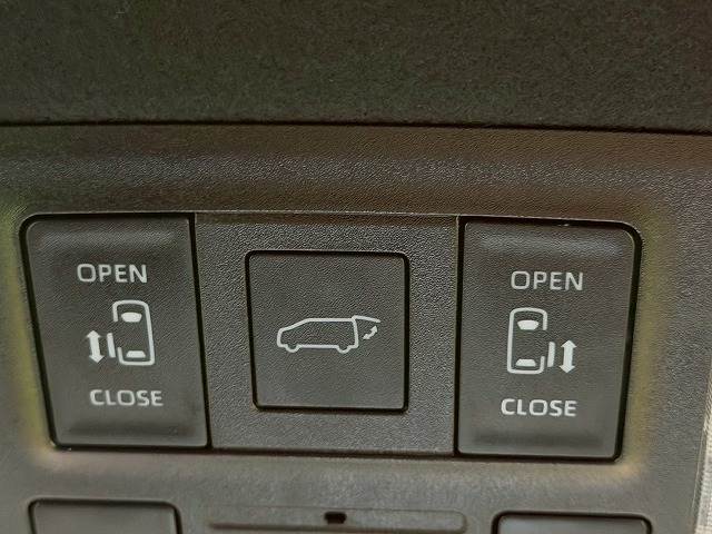 トヨタ&nbsp;ヴォクシーハイブリッドの画像15