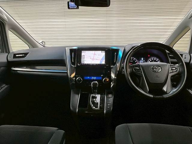 トヨタ&nbsp;ヴェルファイアの画像3