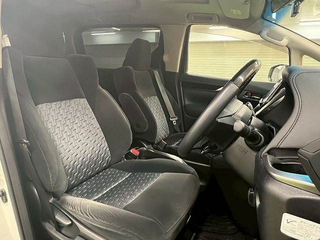 トヨタ&nbsp;ヴェルファイアの画像8