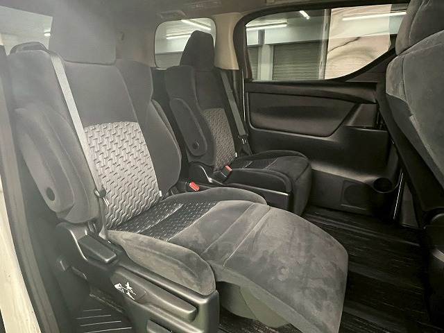 トヨタ&nbsp;ヴェルファイアの画像9