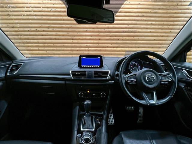 アクセラスポーツ15XD L Package 内装他