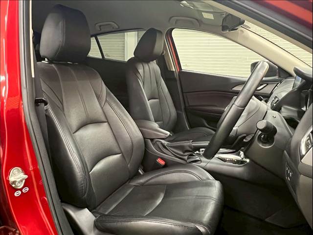 マツダ アクセラスポーツの画像9