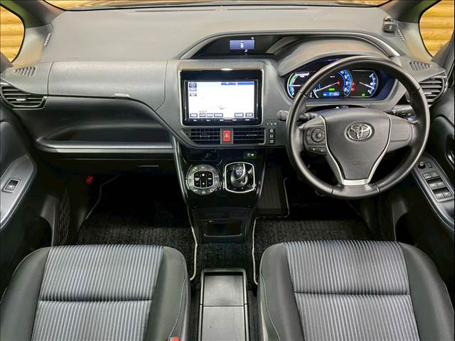 ヴォクシーハイブリッドZS“煌II” 内装他