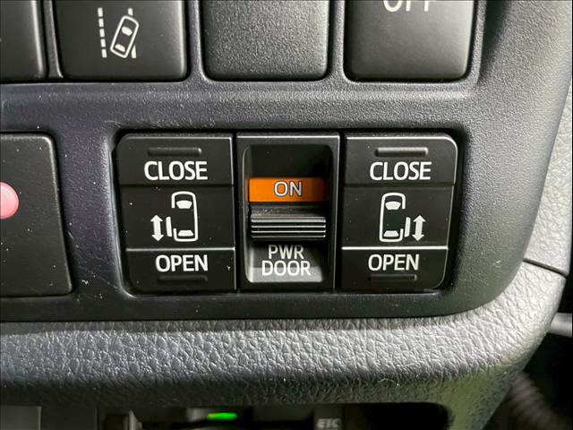 ヴォクシーハイブリッドZS“煌II” 内装他