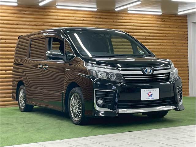 トヨタ ヴォクシーハイブリッドの画像16
