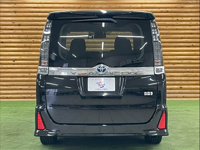 トヨタ ヴォクシーハイブリッドの画像19