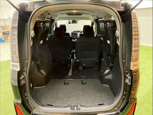 トヨタ ヴォクシーハイブリッドの画像20